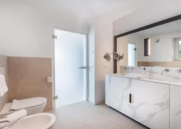 Apartment Palm Loggias *